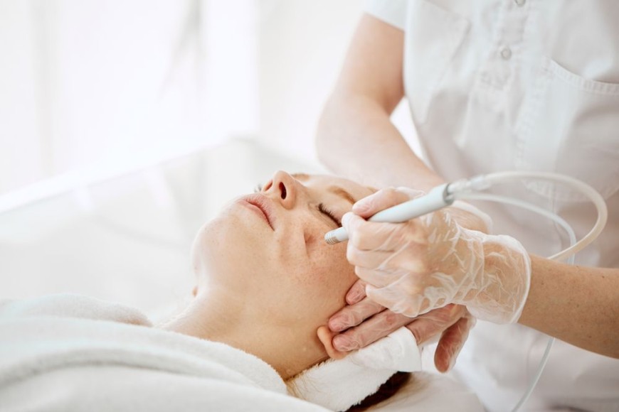 La barophorèse est le soin idéal pour préserver son capital jeunesse en rajeunissant votre peau.